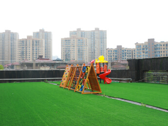 长沙县茁越儿童服务中心户外活动室